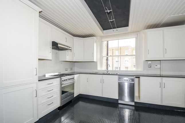 Thumbnail Flat to rent in Gloucester Terrace, Bayswater