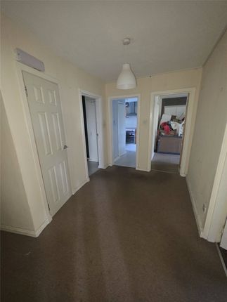 9/3, West Pilton Drive, Edinburgh photo 4