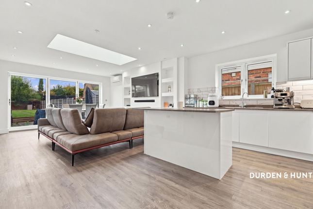 13 Stocks Lane, Brentwood photo 4
