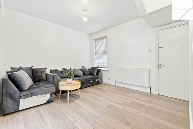 6, Hamilton Road, London photo 2