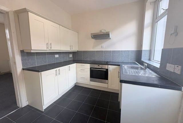 5, Kime Street, Burnley photo 3