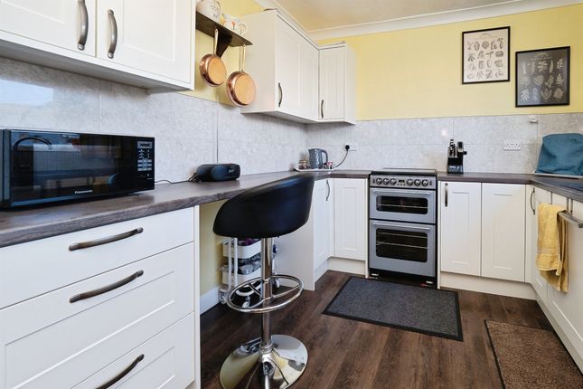14, Carnaby Close, BEVERLEY photo 4