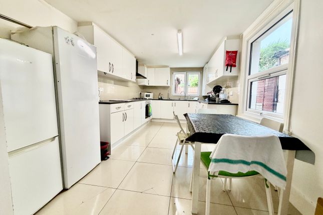 15, Winchester Street, Acton photo 4