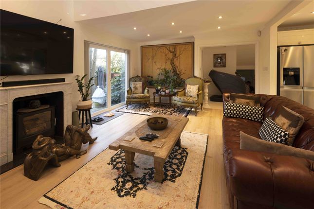 14, Warbank Lane, Kingston Upon Thames photo 3