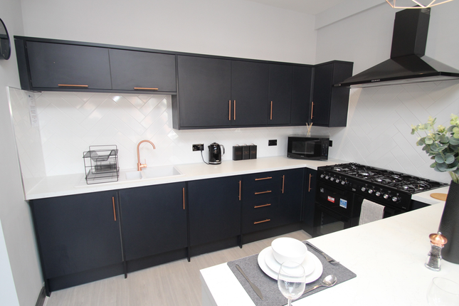 25, Sefton Terrace, Leeds photo 5