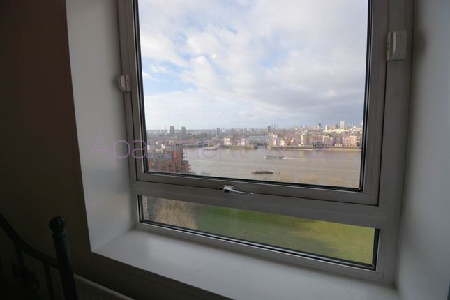 Room to rent in Bowsprit Point, Westferry Road, Canary Wharf