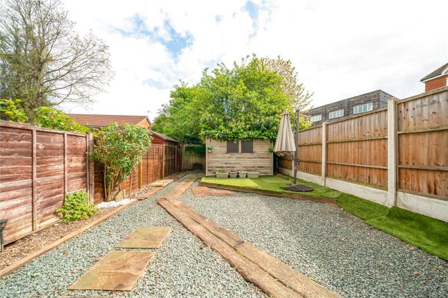 2, Milburn Drive, West Drayton photo 3