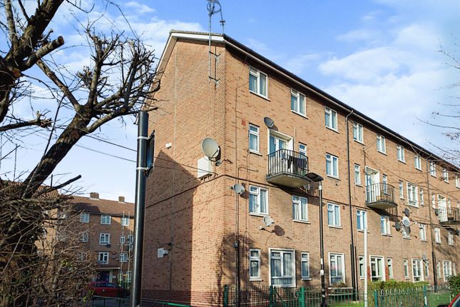Thumbnail Flat for sale in Thornhill Gardens, Leyton