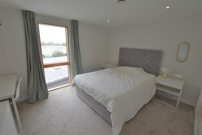 Flat to rent in Chantry Close, Yiewsley, West Drayton
