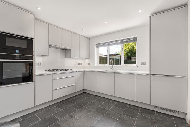 2, Acre Piece, Hitchin photo 4