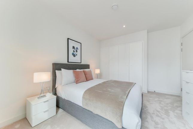 Flat for sale in Park View Place, Royal Wharf, London