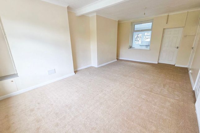 104, High Street, Abertridwr photo 4