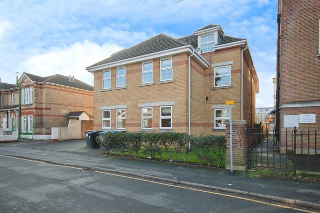 Thumbnail Flat for sale in Wycliffe Road, Winton, Bournemouth