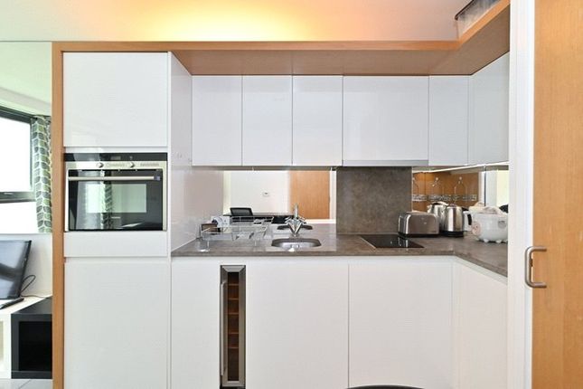 404, Triton Building, London photo 4