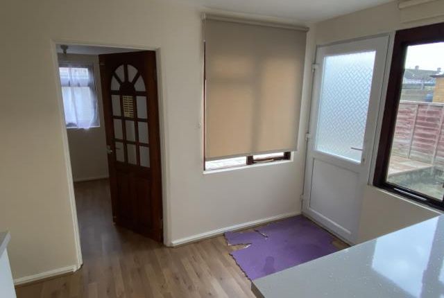 145, Penhill Drive, Swindon photo 5