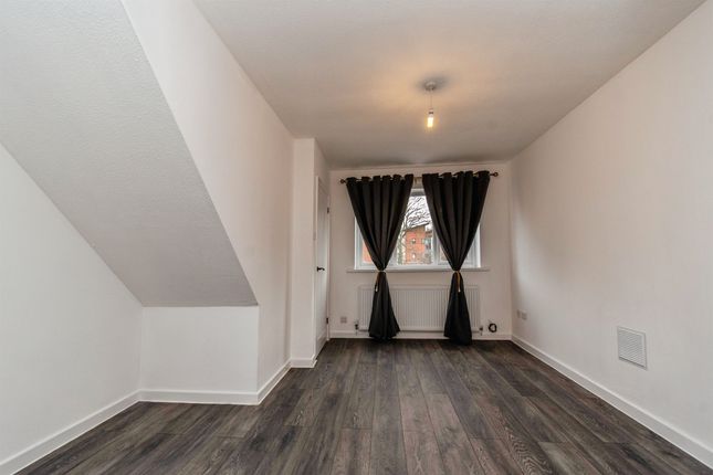 4, Wiltshire Close, Walsall photo 3