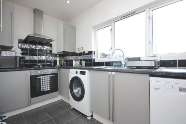 144, Rydenmains Road, Airdrie photo 4