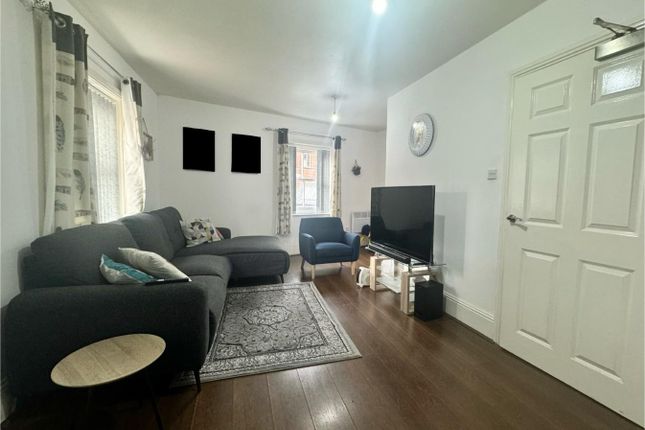 Living Room.Jpg