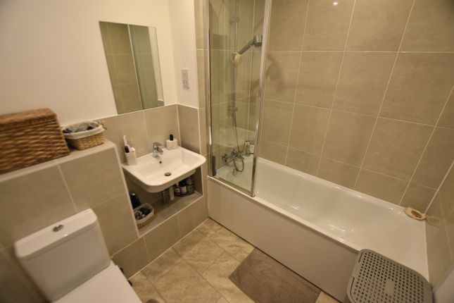 Flat 5, Bessemer Lodge, 15 Ada Walk, Milton Keynes photo 3