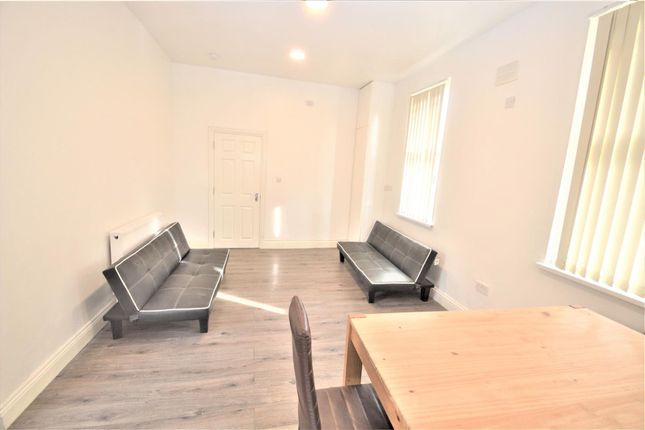 89 Rhodesia Road, London photo 2
