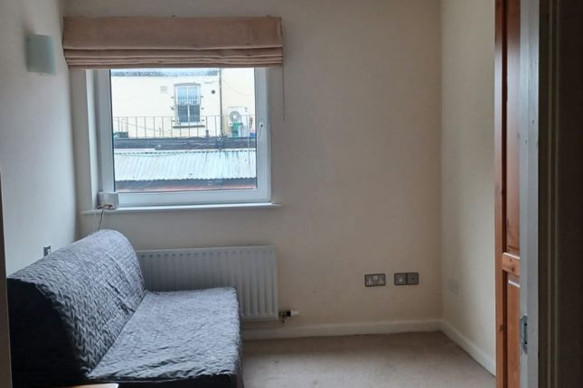 Thumbnail Flat to rent in Manchester, 6Qx, UK
