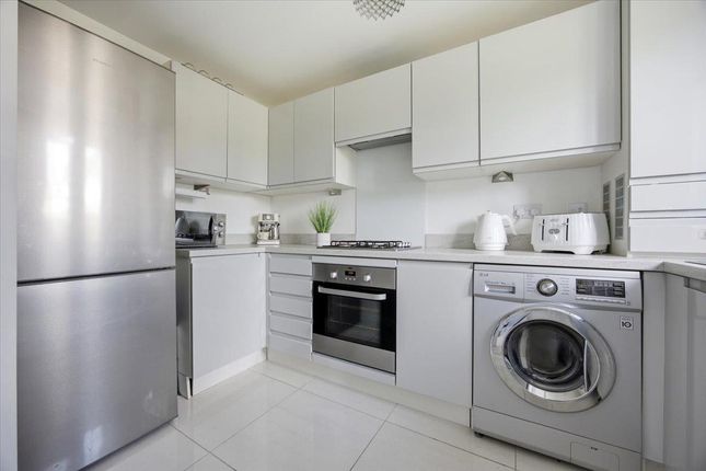 64, Lindores Drive, Glasgow photo 4