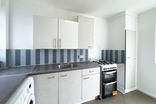 48 Attewood Avenue, London photo 5