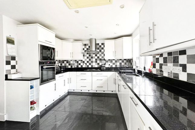 44, Nursery Road, Angmering photo 2