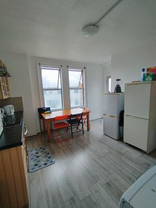 745b, Finchley Road, London photo 3