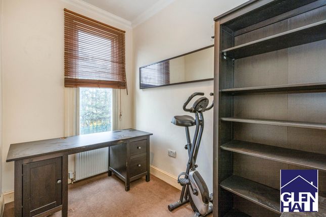 Flat for sale in Springfield Road, London