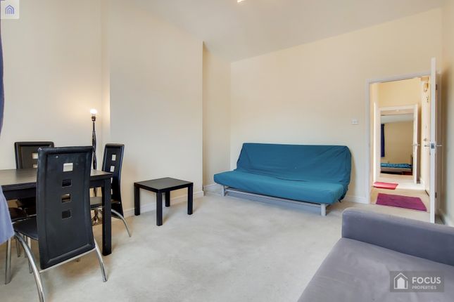 16, Beatrice Avenue, Norbury photo 2