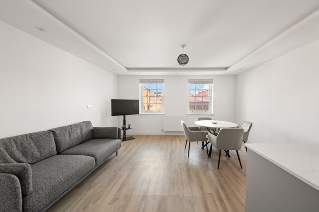 4 169a, Uxbridge Road, London photo 2