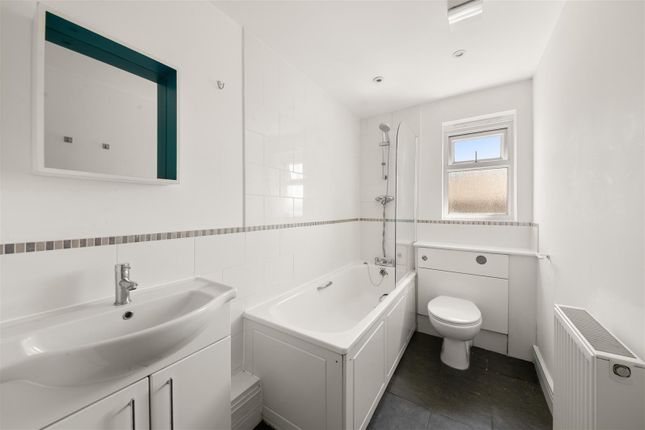 14, Merryfields, Uxbridge photo 4