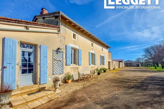 Thumbnail Villa for sale in Rouzède, Charente, Nouvelle-Aquitaine