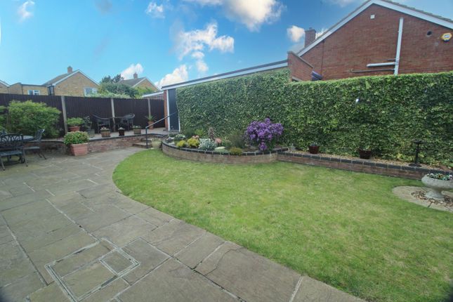 Semi-detached bungalow for sale in Roundwood Close, Hitchin