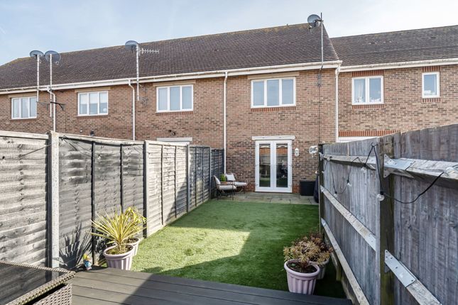 21 Wish Field Drive, Bognor Regis photo 4