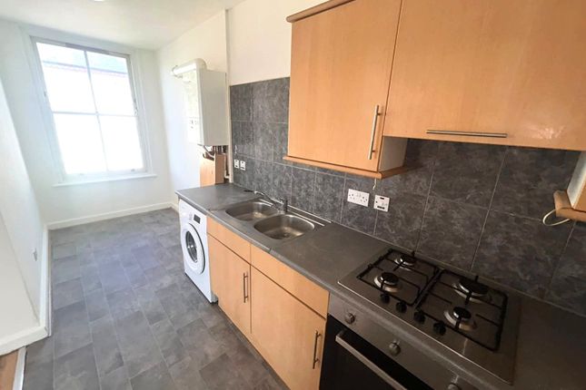Flat F, 5-7,, Lansdowne Square, Gravesend photo 3