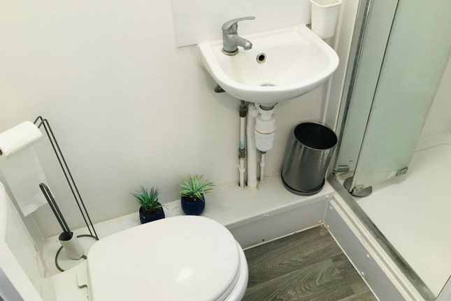 Room 1, 24, Arnold Road, Southampton photo 4