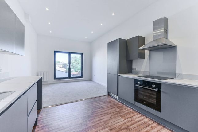 Thumbnail Flat to rent in The Grove, Streatham, London