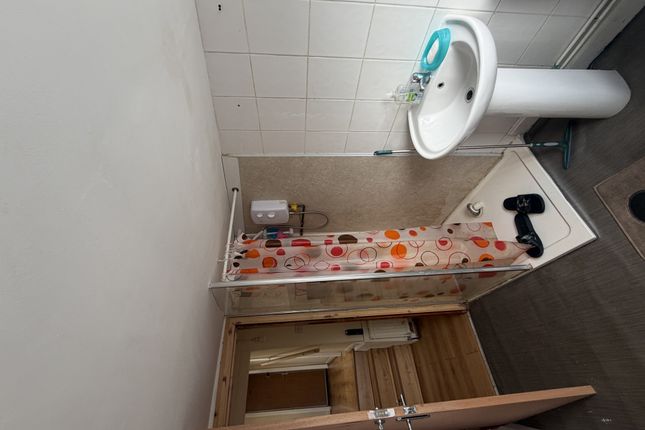 Flat B 1007b,, Stockport Road, Manchester photo 2