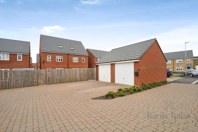 10, Havering Court, Durham photo 2