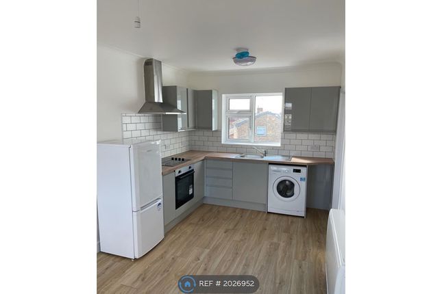 Thumbnail Flat to rent in High Street, Canvey Island