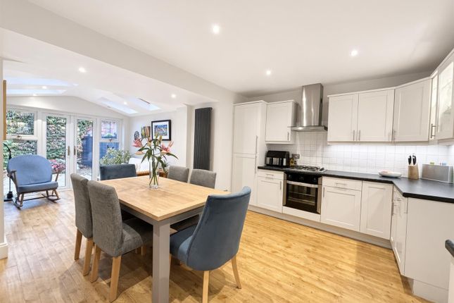 Hawthorn Square, Wilmslow photo 2