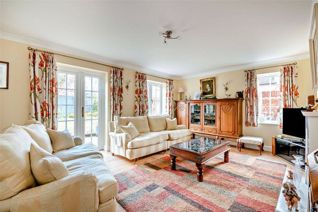 1, Heathfields, Newbury photo 2