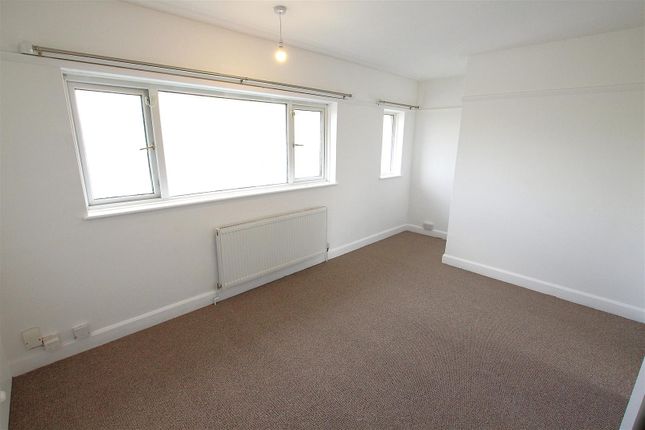 39, Whiston Road, Northampton photo 5
