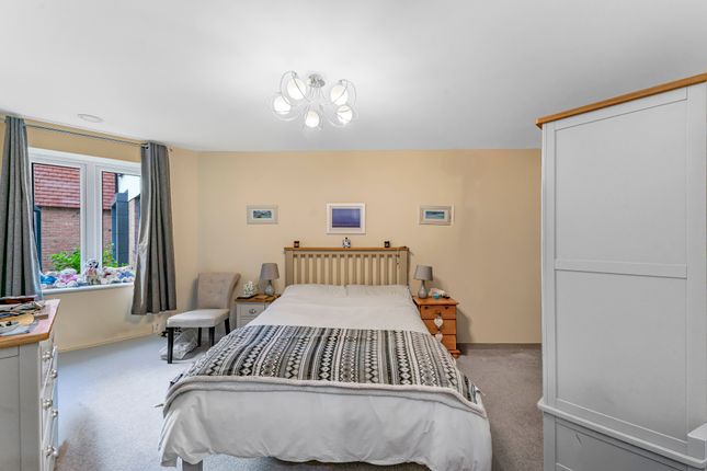 7 Hardwick Grange, Cop Lane, Penwortham photo 4