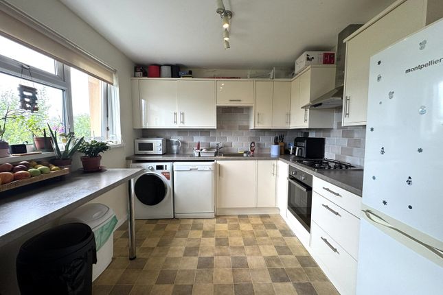 36, Ilston Way, Swansea photo 3
