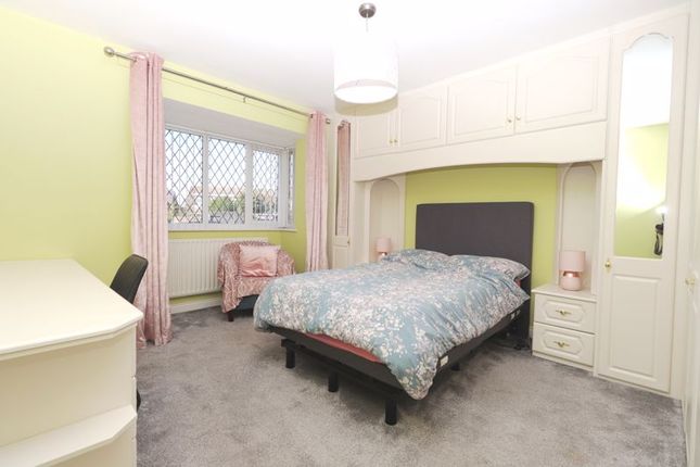64, Farmside Lane, Biddulph Moor photo 4