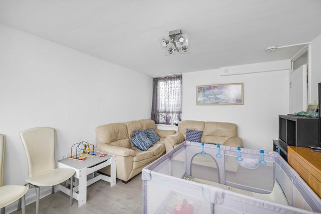 Flat for sale in Messer Court, The Waldrons, Croydon