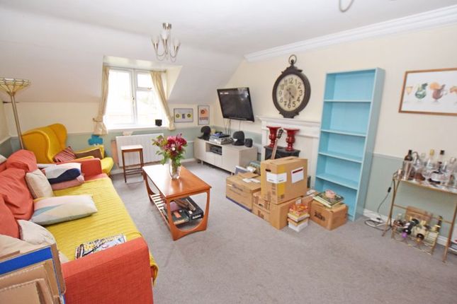 Flat for sale in York Mews, Alton
